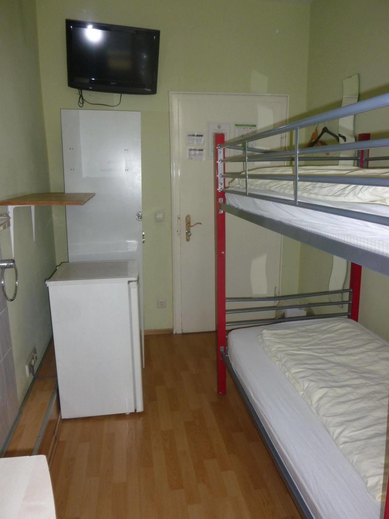 המבורג Buch-Ein-Bett Hostel מראה חיצוני תמונה