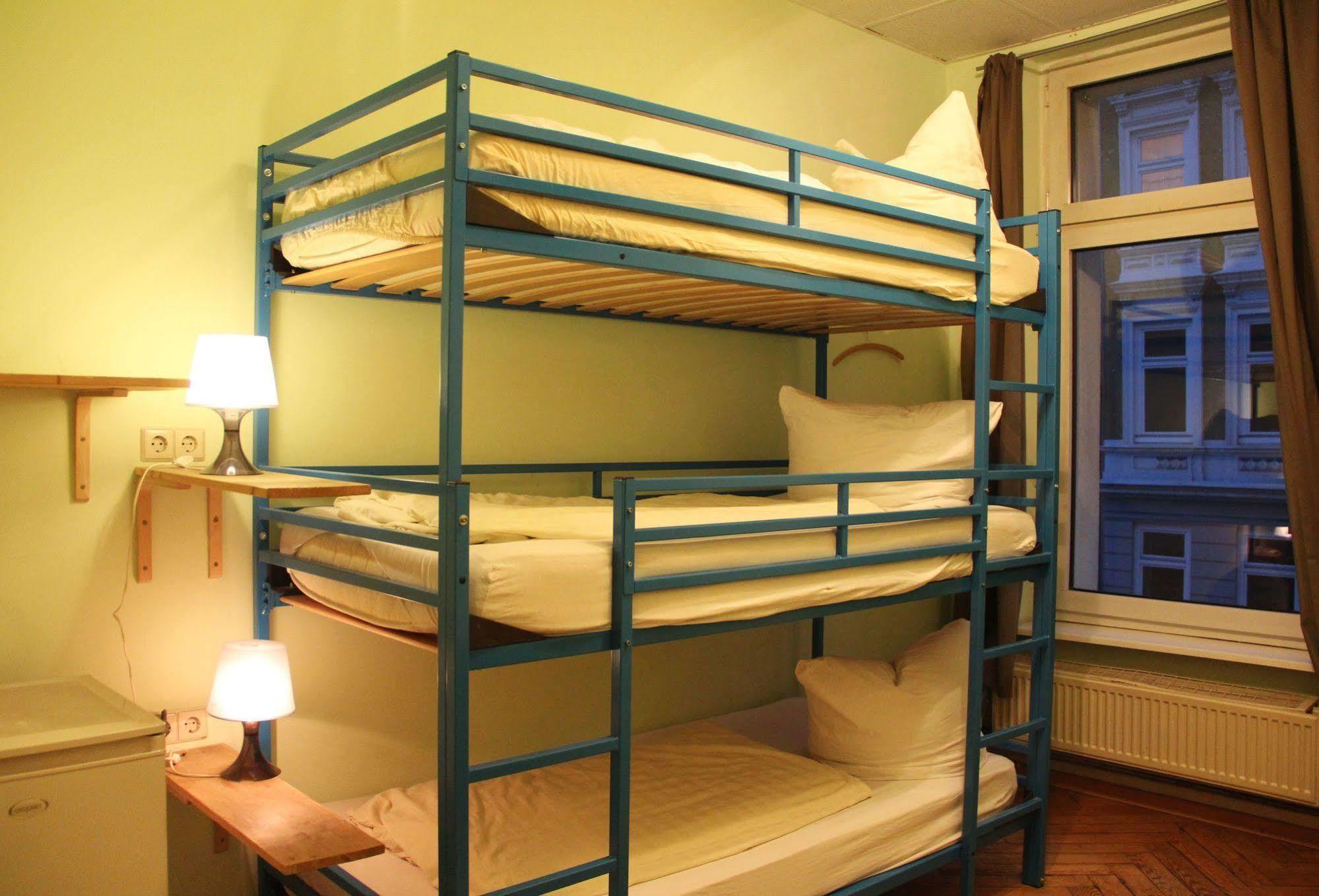 המבורג Buch-Ein-Bett Hostel מראה חיצוני תמונה