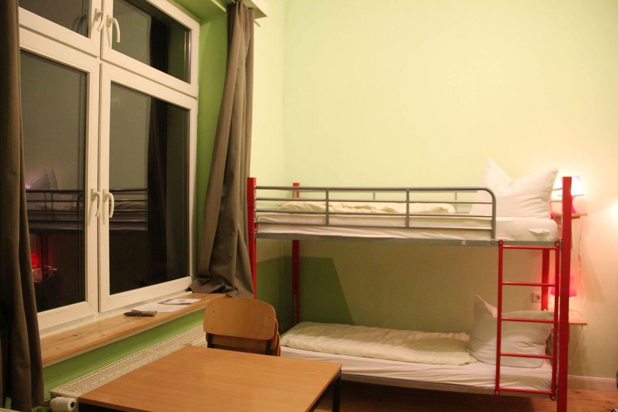המבורג Buch-Ein-Bett Hostel מראה חיצוני תמונה